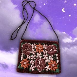 Adorable Vtg Boho Handmade Floral Mini Crossbody Bag
